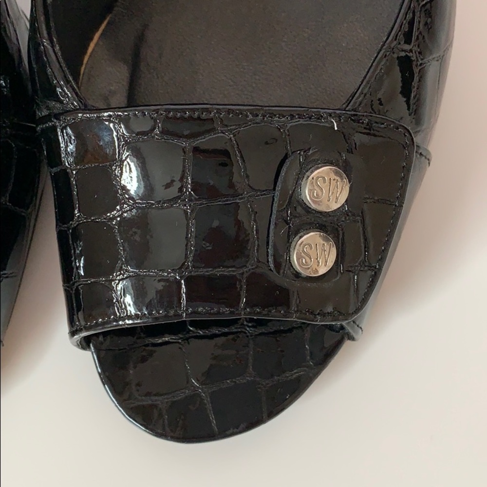 ❌SOLD❌Stuart Weitzman heels - Picture 2 of 8